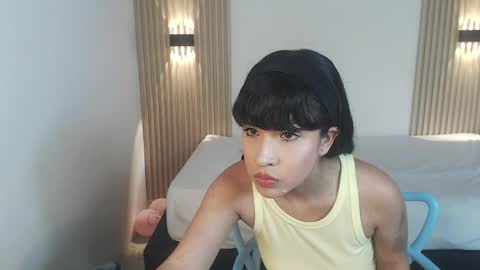 amyprice9 online show from June 2, 6:10 pm