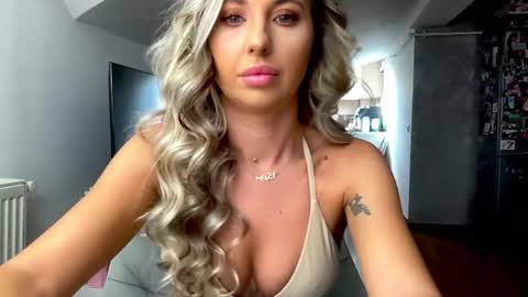 amyroberta92 online show from September 20, 6:47 am