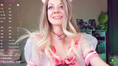 Snapshot of amyrose69 chatting on July 3, 4:35 pm Amy Rose online show from July 3, 4:35 pm