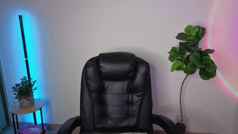 Aleja  online show from October 19, 6:14 am