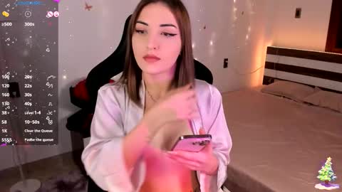 amyvilvet online show from December 3, 7:12 pm