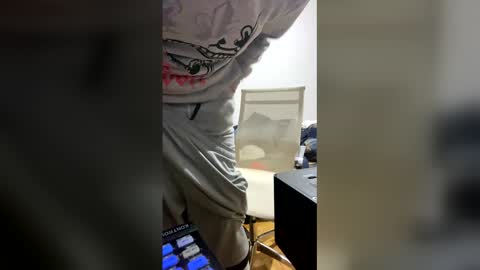 Snapshot of amyyrlikesdeep chatting on February 2, 1:15 am amyyrlikesdeep online show from February 2, 1:15 am