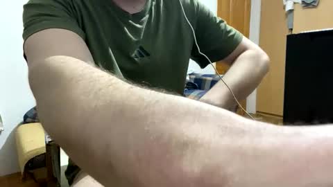 Snapshot of amyyrlikesdeep chatting on February 9, 11:31 pm amyyrlikesdeep online show from February 9, 11:31 pm