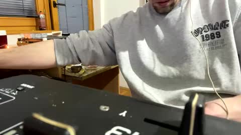 Snapshot of amyyrlikesdeep chatting on February 21, 3:29 am amyyrlikesdeep online show from February 21, 3:29 am