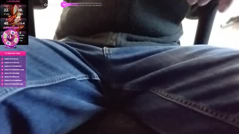 Snapshot of an4y8ot chatting on February 5, 9:25 am A online show from February 5, 9:25 am