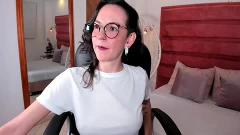 Ana Libiert online show from November 27, 10:34 pm