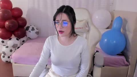 Im anna but you can call me as you want online show from September 18, 9:17 pm