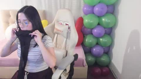 Im anna but you can call me as you want online show from October 22, 9:25 pm