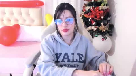 Im anna but you can call me as you want online show from November 28, 10:34 pm