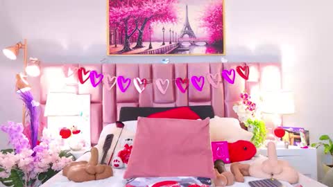 Snapshot of anaa_bellaa chatting on February 18, 12:34 pm anaa_bellaa online show from February 18, 12:34 pm