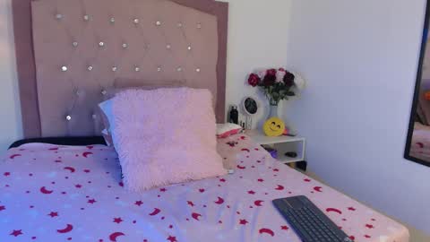 Ana Moon  online show from November 25, 5:07 am