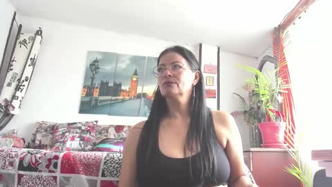 anaamature_ online show from September 9, 5:56 pm