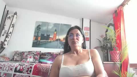 anaamature_ online show from September 15, 5:46 pm