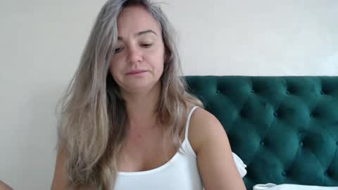 Snapshot of anabeatrice29 chatting on October 20, 7:20 am Ana online show from October 20, 7:20 am