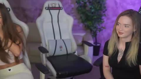 Snapshot of anabel054 chatting on June 18, 9:14 am Anabel Kira Zlata Kira Elice Lana Dominika Sofy Kaila Bridget online show from June 18, 9:14 am