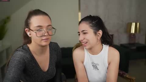 Snapshot of anabel2054 chatting on March 2, 7:26 am Sweet girls online show from March 2, 7:26 am