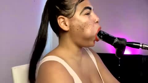 Anabel Alice Gandara online show from August 2, 4:27 pm