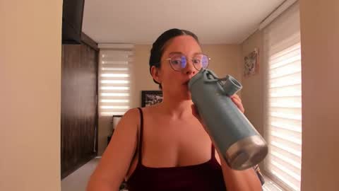 Snapshot of anabel_25 chatting on March 9, 4:00 pm Anabel online show from March 9, 4:00 pm