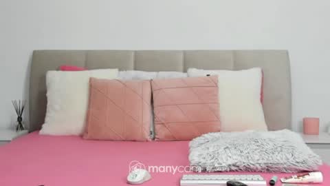 Snapshot of anabella00 chatting on December 7, 9:22 pm Anabella online show from December 7, 9:22 pm