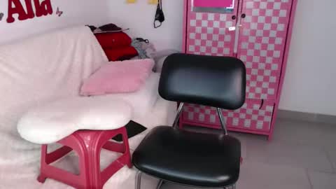 Ana online show from November 11, 10:04 am