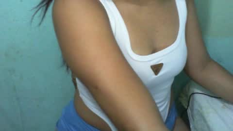Snapshot of anacarada chatting on April 27, 10:35 am anacarada online show from April 27, 10:35 am
