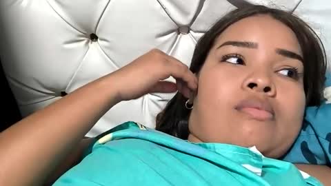 Snapshot of anacletica chatting on November 30, 12:36 am anacletica online show from November 30, 12:36 am