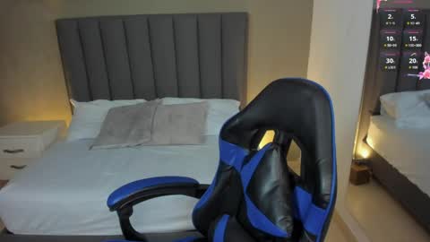 A N A online show from April 14, 4:35 pm