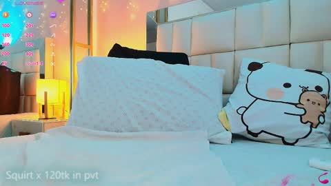 Anahi  online show from April 9, 8:03 pm