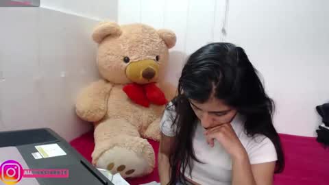 Anahi Browns online show from October 8, 7:00 pm