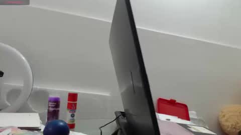 Anahi Browns online show from March 3, 10:15 pm