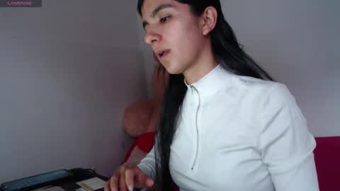 Snapshot of anahibrowns95 chatting on May 18, 7:09 pm Anahi Browns online show from May 18, 7:09 pm