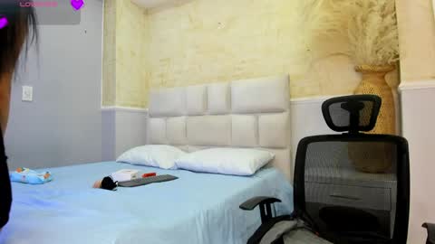 Im Sara  online show from April 12, 3:22 am