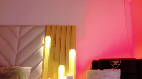 Anaise  online show from April 13, 11:37 am