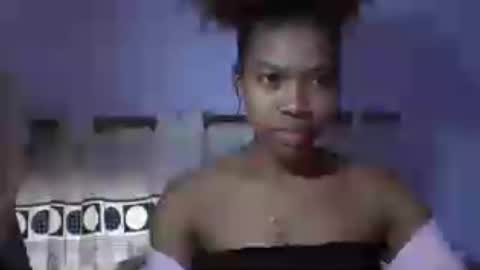 anaissa23 online show from July 25, 11:41 am