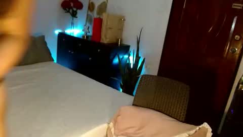 Snapshot of analordgoddessxx chatting on January 16, 9:52 pm Thena online show from January 16, 9:52 pm