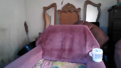 Snapshot of analslut1987 chatting on February 18, 12:39 pm analslut1987 online show from February 18, 12:39 pm