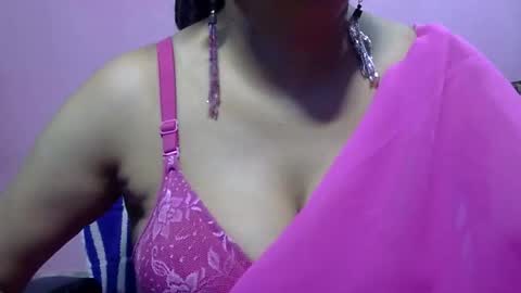 Snapshot of anamika794088 chatting on October 13, 4:07 pm anamika794088 online show from October 13, 4:07 pm