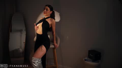 Ana online show from October 29, 9:38 pm