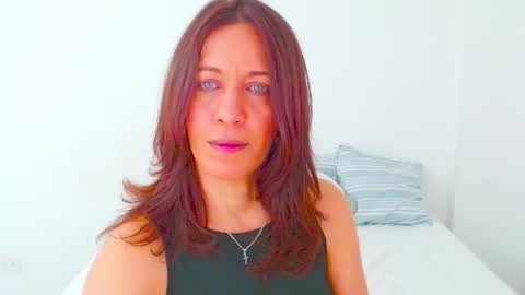 anapereira12 online show from March 15, 5:19 pm