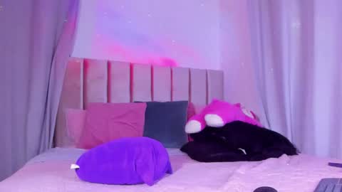 Ana indepent model online show from March 8, 5:00 am