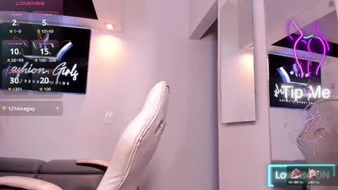 ana online show from October 14, 4:41 pm