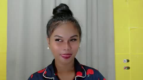 Snapshot of anaruru_ chatting on January 10, 2:45 pm ANA online show from January 10, 2:45 pm