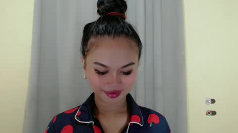 Snapshot of anaruru_ chatting on February 12, 7:02 am ANA online show from February 12, 7:02 am