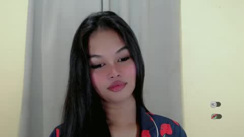 Snapshot of anaruru_ chatting on March 7, 6:43 pm ANA online show from March 7, 6:43 pm