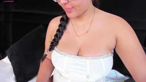 Snapshot of anasha21 chatting on October 31, 11:33 am Anasha online show from October 31, 11:33 am