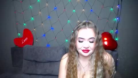 anastacyyellig online show from February 14, 10:17 pm