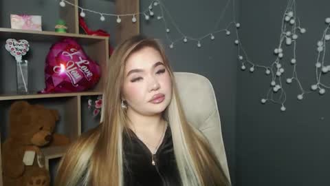 anastacyyellig online show from February 15, 9:00 pm