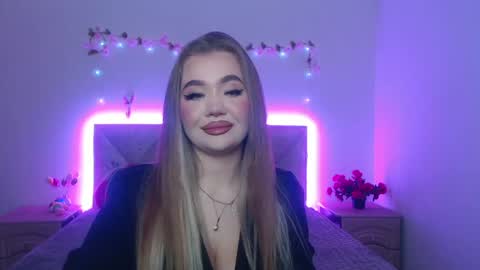 anastacyyellig online show from April 14, 8:48 pm