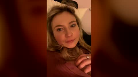 Snapshot of anastasiapocky chatting on February 21, 3:40 am Anastasia online show from February 21, 3:40 am