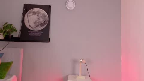 Kendra  online show from March 5, 9:27 am